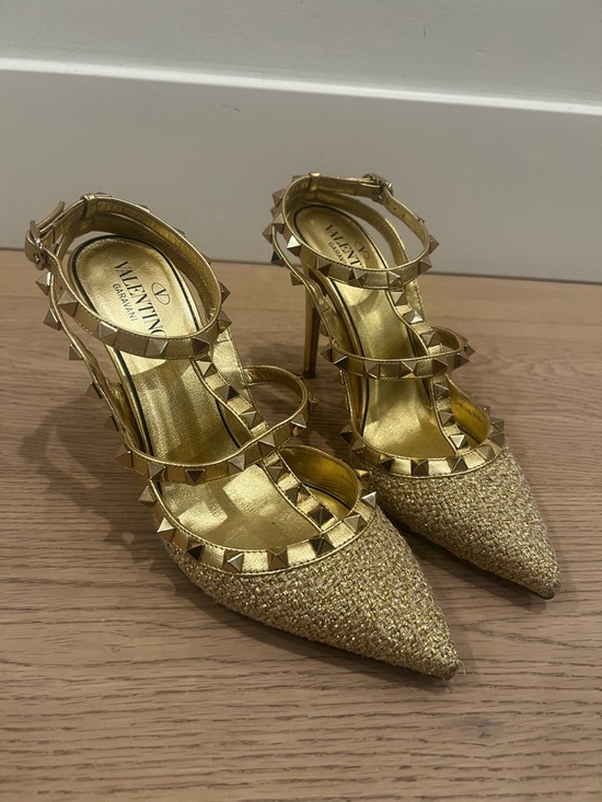 Valentino Garavani Shoes - Valentino Garavani Rockstud Pumps Sz 36.5